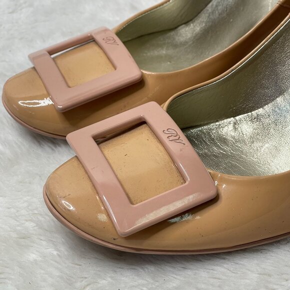 Roger Vivier Women's Tan Cream Pump Round Toe Slip On Heels Size 40 - Picture 4 of 15